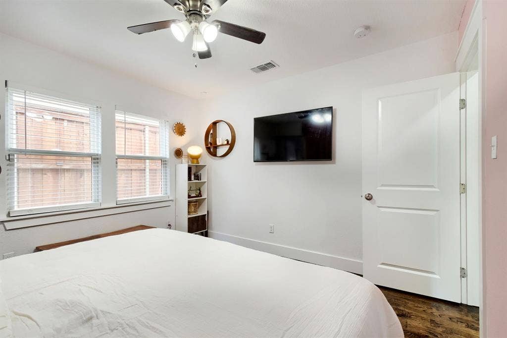818 N Windomere Avenue, Dallas, TX 75208 818 N Windomere Avenue, Dallas, TX 75208