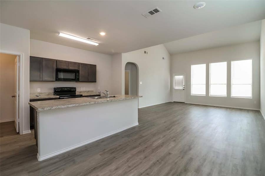 Property photo for 8328 Yaupon Holly Trail, Fort Worth, TX