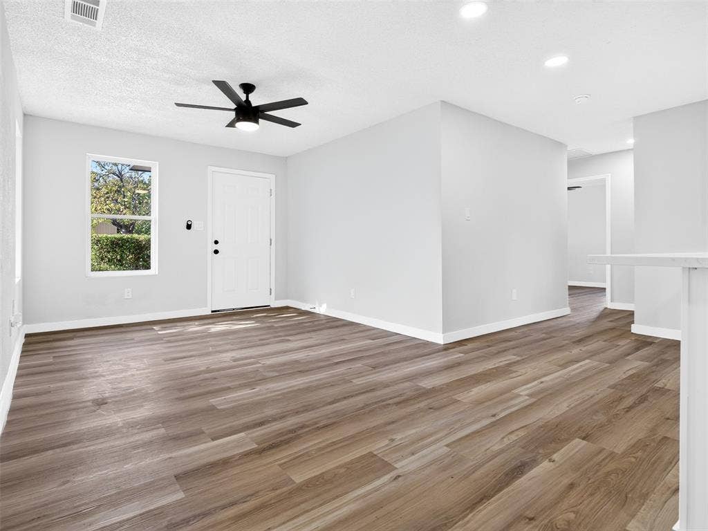 2352 Talco Drive, Dallas, TX 75241 2352 Talco Drive, Dallas, TX 75241