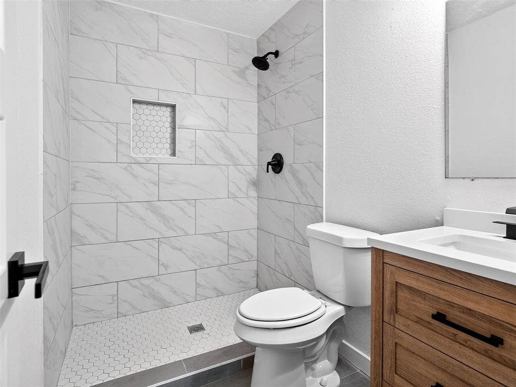 2352 Talco Drive, Dallas, TX 75241 2352 Talco Drive, Dallas, TX 75241