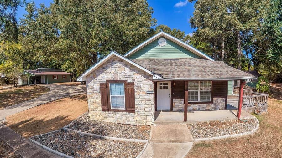 Property photo for 237 Lakeview Circle, Jefferson, TX