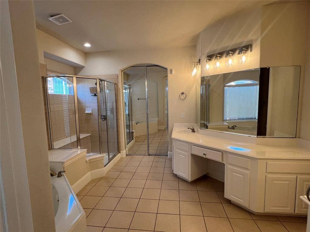 1228 Sandy Shore Road, Irving, TX 75063