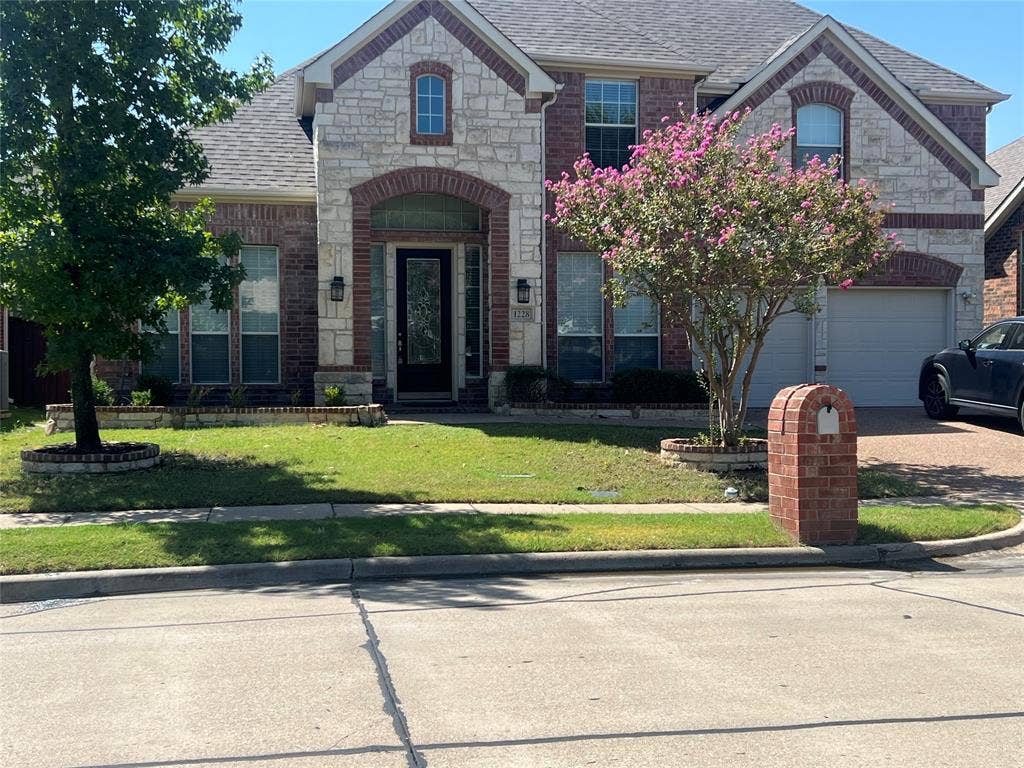 1228 Sandy Shore Road, Irving, TX 75063