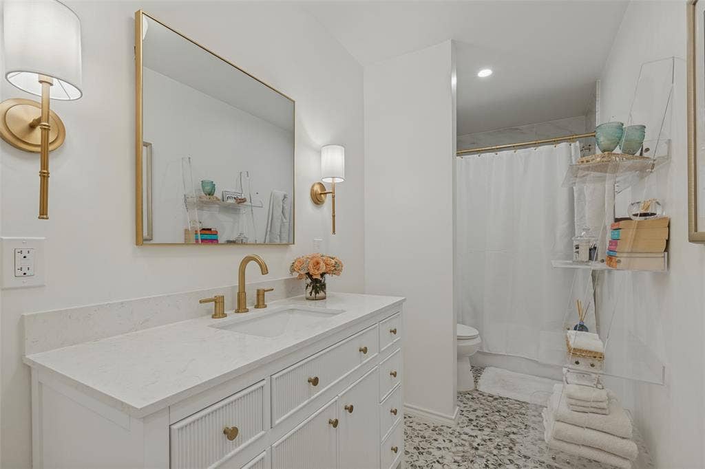 6042 Mercedes Avenue, Dallas, TX 75206 6042 Mercedes Avenue, Dallas, TX 75206