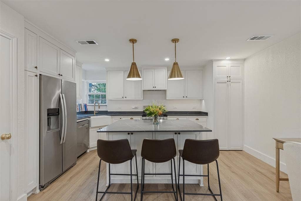 6042 Mercedes Avenue, Dallas, TX 75206 6042 Mercedes Avenue, Dallas, TX 75206