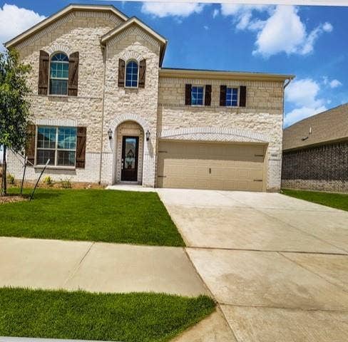 Property photo for 1033 Rosebay Drive, Justin, TX
