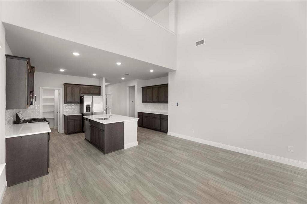 1033 Lovely Day Drive, Lavon, TX 75166 05_1033-lovely-day-lavon-tx-dining-area