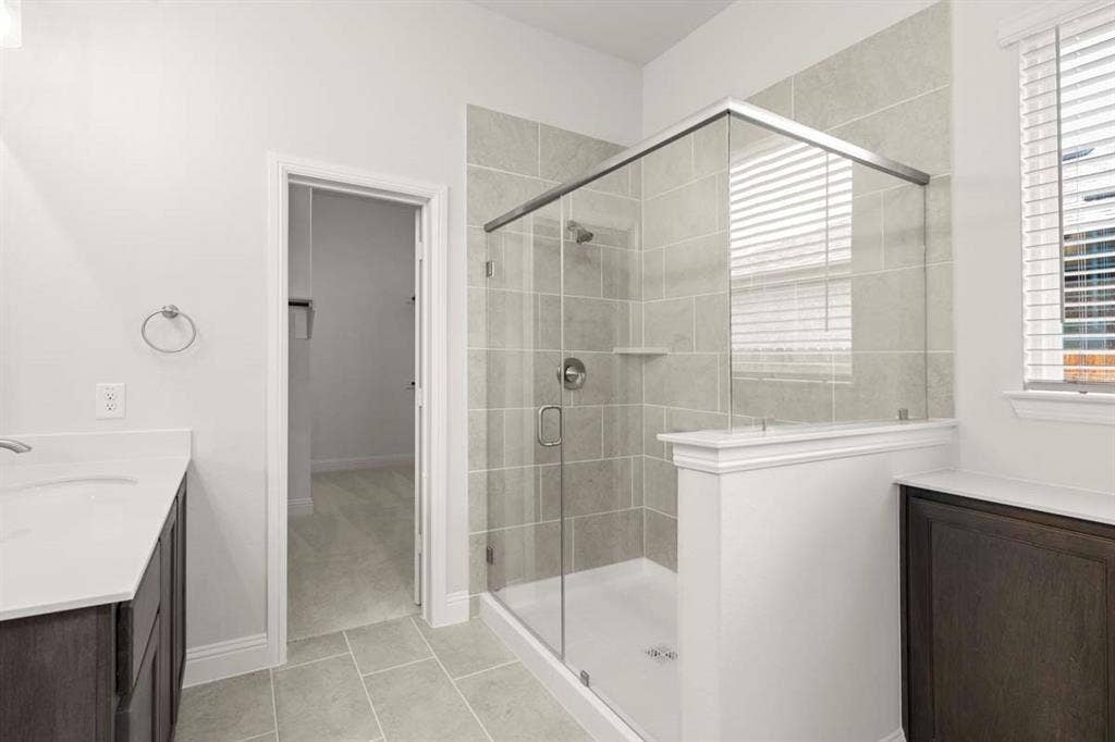 1033 Lovely Day Drive, Lavon, TX 75166 11_1033-lovely-day-lavon-tx-primary-bathroom-shower