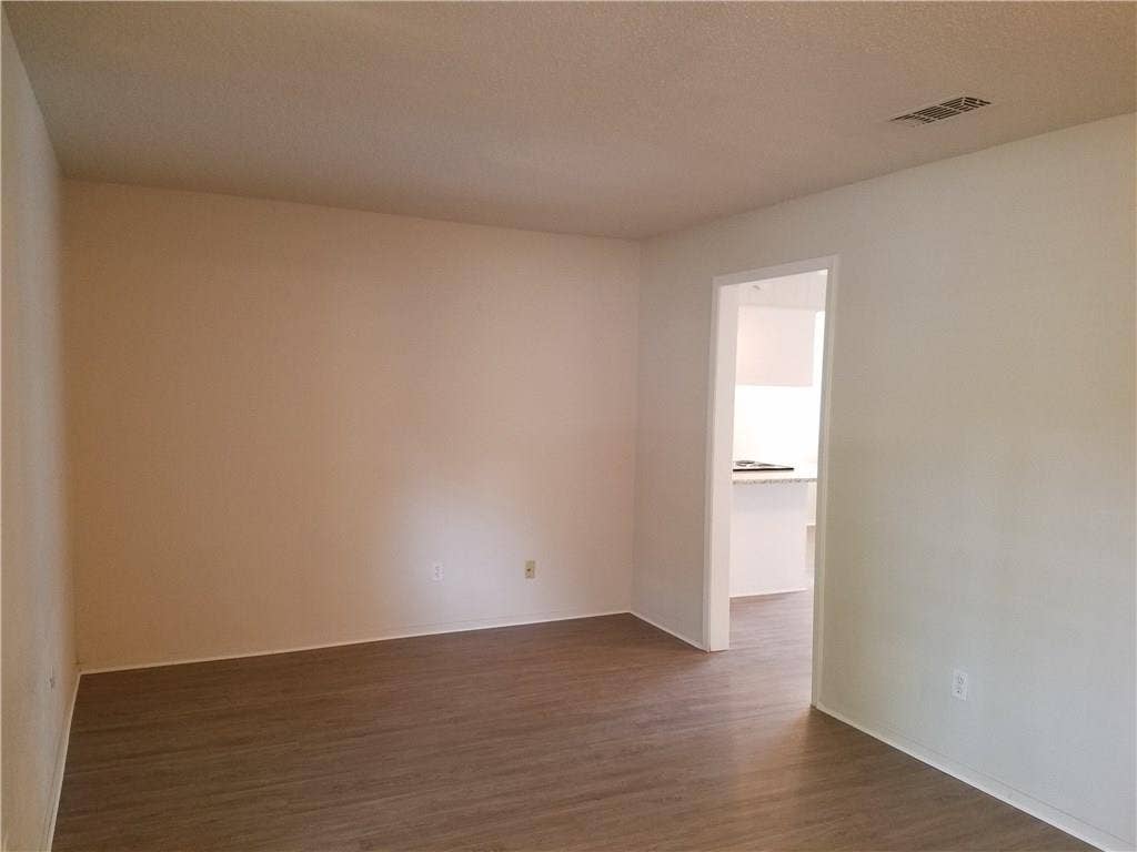 2724 BUFFALO Drive, Arlington, TX 76013