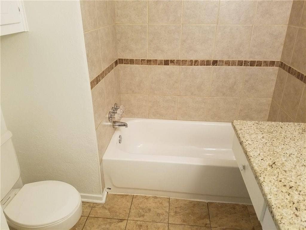 2724 BUFFALO Drive, Arlington, TX 76013