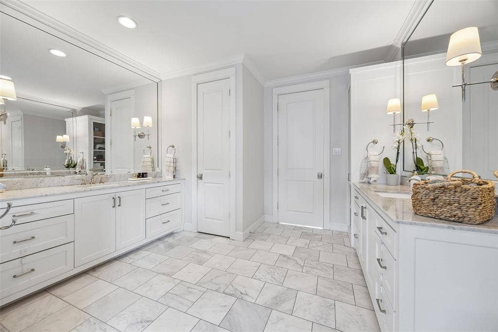 7318 Casa Loma Avenue, Dallas, TX 75214 Dual marble vanities.