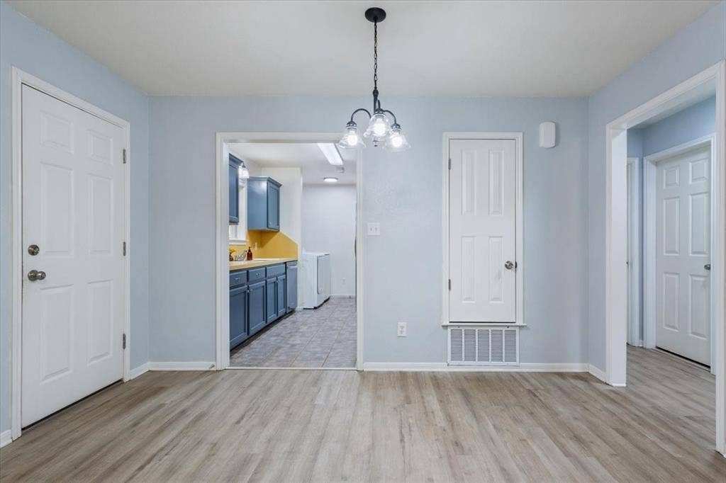 1212 Spring Street, Waco, TX 76704 1212 Spring Street, Waco, TX 76704
