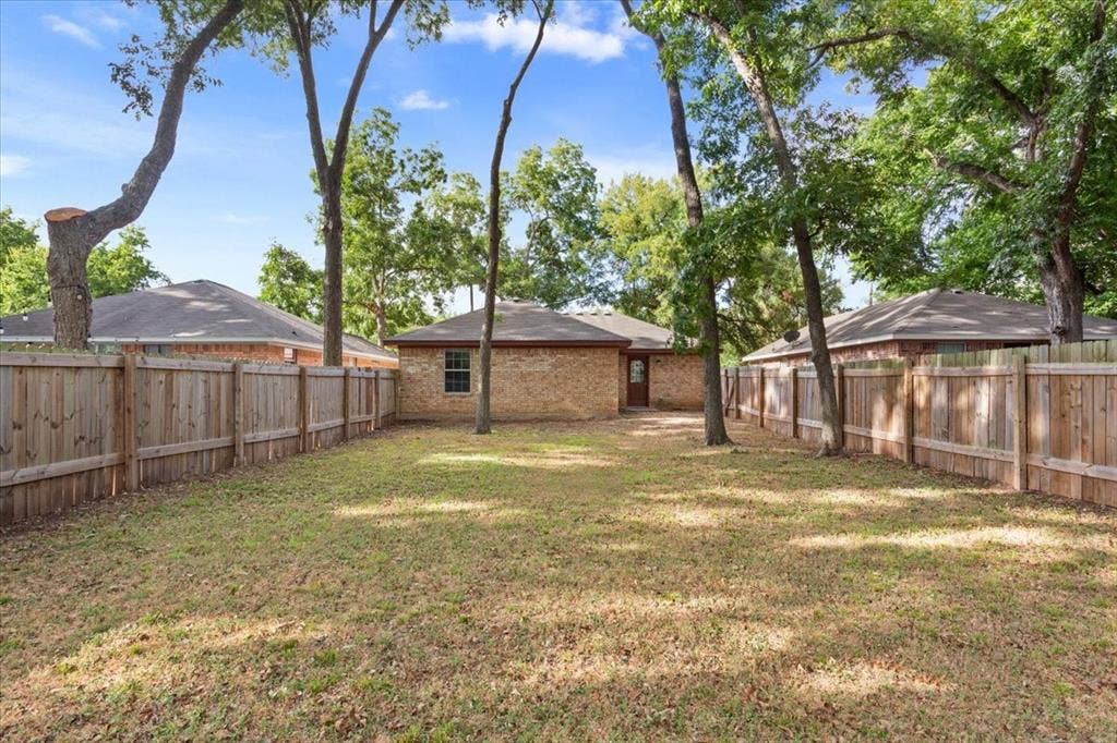 1212 Spring Street, Waco, TX 76704 1212 Spring Street, Waco, TX 76704