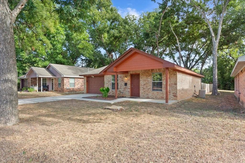 1212 Spring Street, Waco, TX 76704 1212 Spring Street, Waco, TX 76704