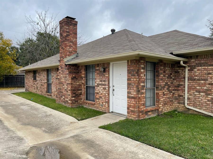 Property photo for 5227 Wild Horse Court, Arlington, TX