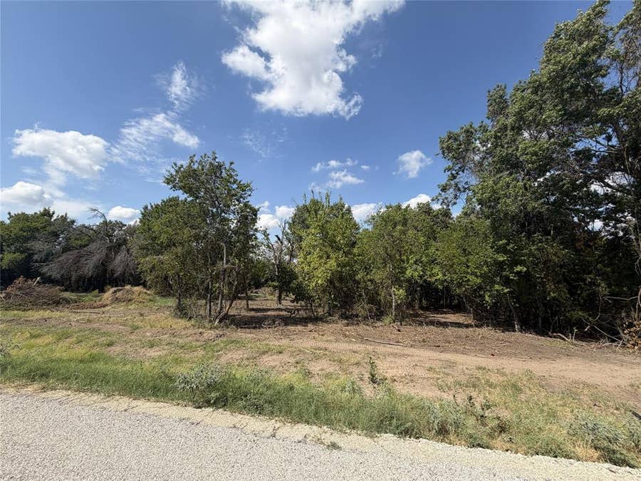 Property photo for 2013 Hoopers Court, Weatherford, TX