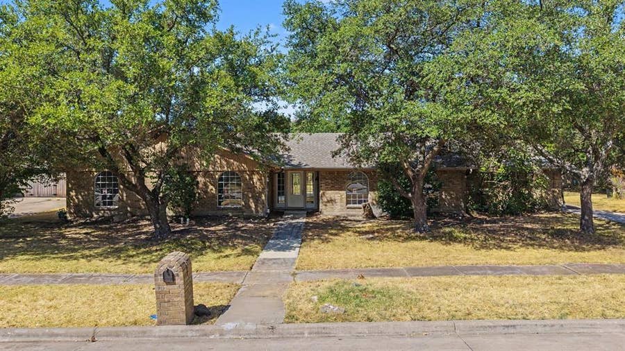 Property photo for 4109 Keele Drive, Garland, TX