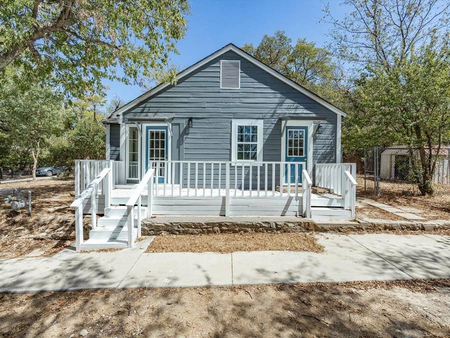Property photo for 6933 Hatch Road, Lake Worth, TX