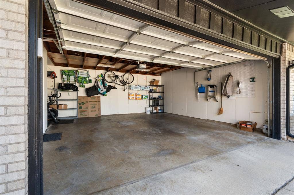 3244 High Brook Drive, Dallas, TX 75234 3244 High Brook Drive, Dallas, TX 75234