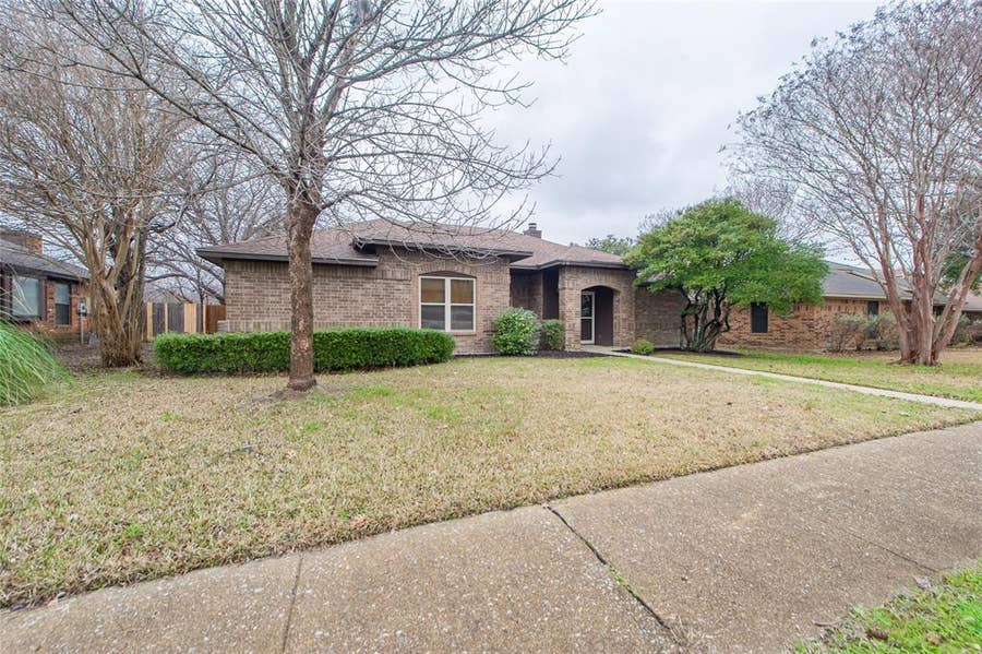 Property photo for 2901 Hampshire Drive, Garland, TX