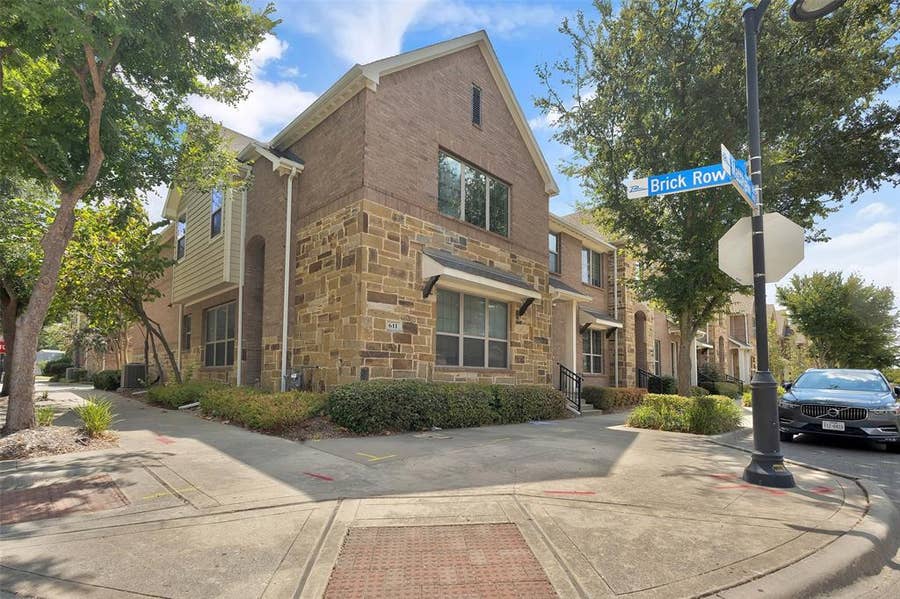 Property photo for 611 Matthew Place, Richardson, TX