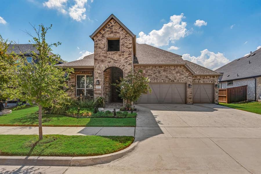 Property photo for 3107 Trinity Ridge Street, Mansfield, TX