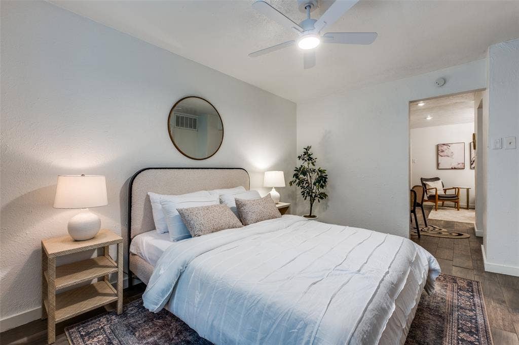 4525 Gilbert, #204, Dallas, TX 75219 4525 Gilbert, #204, Dallas, TX 75219