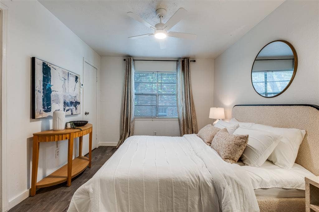 4525 Gilbert, #204, Dallas, TX 75219 4525 Gilbert, #204, Dallas, TX 75219