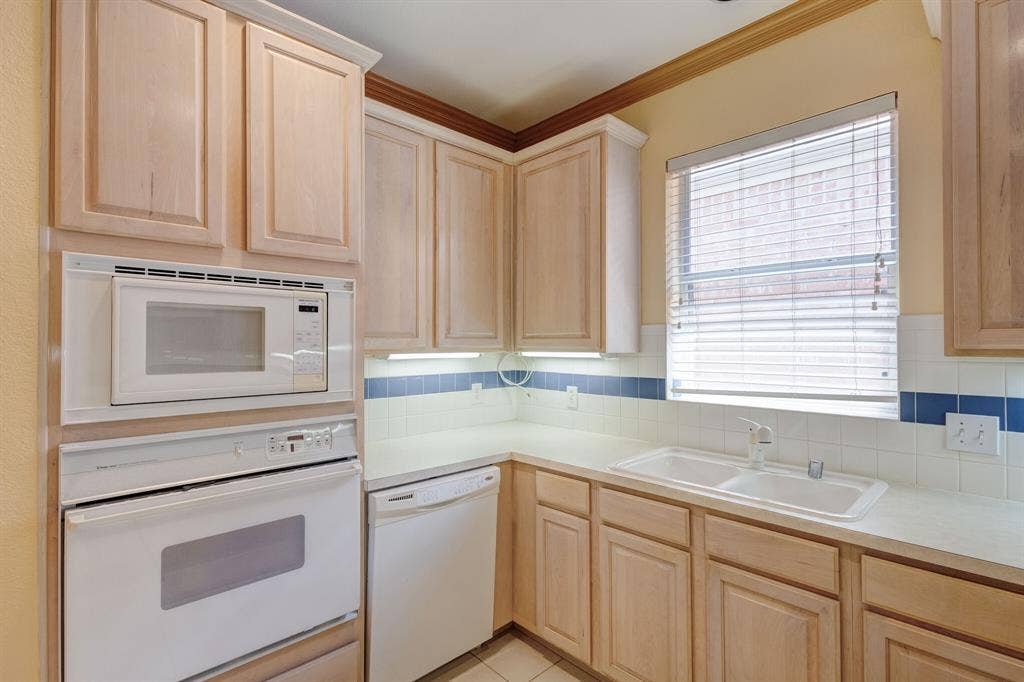 18722 Riverstone Court, Dallas, TX 75252
