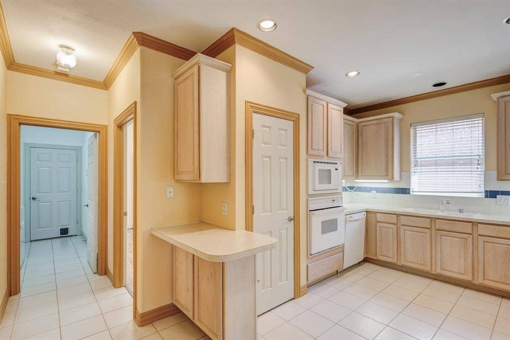 18722 Riverstone Court, Dallas, TX 75252