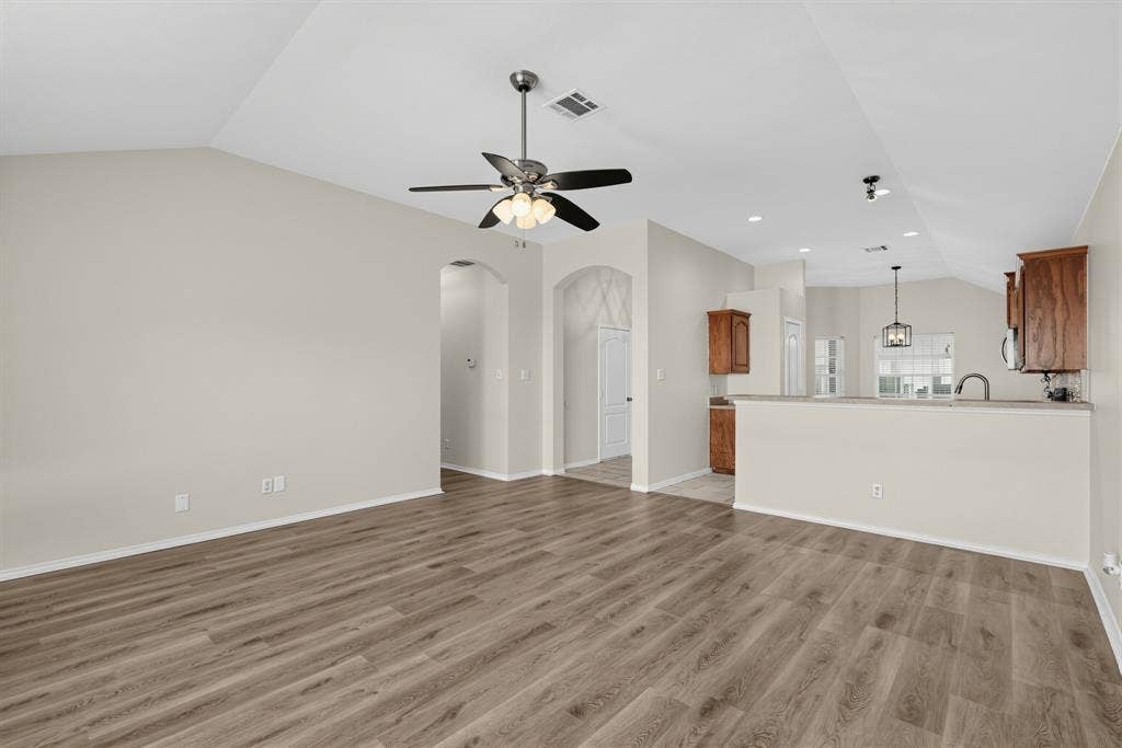 1655 Wildflower Drive, Waxahachie, TX 75165