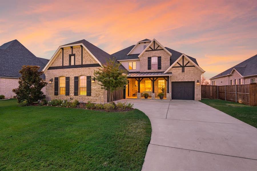 Property photo for 11625 Slumber Falls Drive, Flower Mound, TX