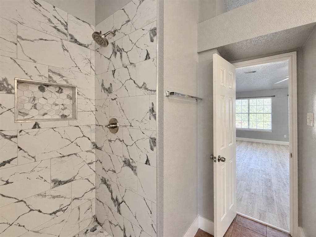 5709 Parkwood Trail, Haltom City, TX 76137 5709 Parkwood Trail, Haltom City, TX 76137