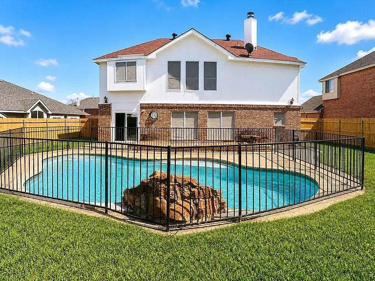 5709 Parkwood Trail, Haltom City, TX 76137 5709 Parkwood Trail, Haltom City, TX 76137