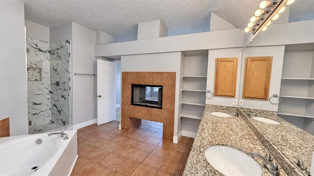 5709 Parkwood Trail, Haltom City, TX 76137 5709 Parkwood Trail, Haltom City, TX 76137