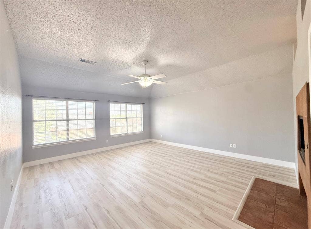 5709 Parkwood Trail, Haltom City, TX 76137 5709 Parkwood Trail, Haltom City, TX 76137