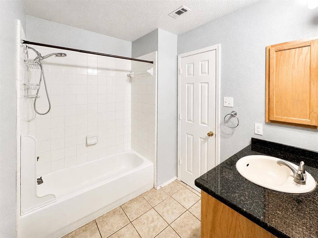 5709 Parkwood Trail, Haltom City, TX 76137 5709 Parkwood Trail, Haltom City, TX 76137