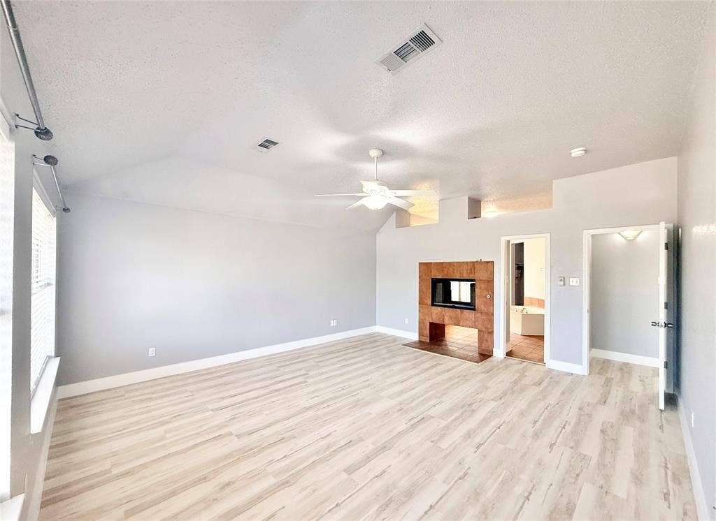 5709 Parkwood Trail, Haltom City, TX 76137 5709 Parkwood Trail, Haltom City, TX 76137