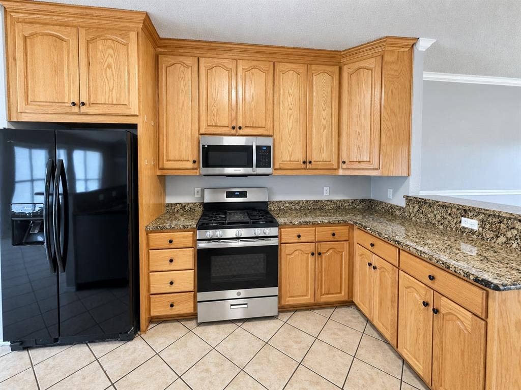 5709 Parkwood Trail, Haltom City, TX 76137 5709 Parkwood Trail, Haltom City, TX 76137