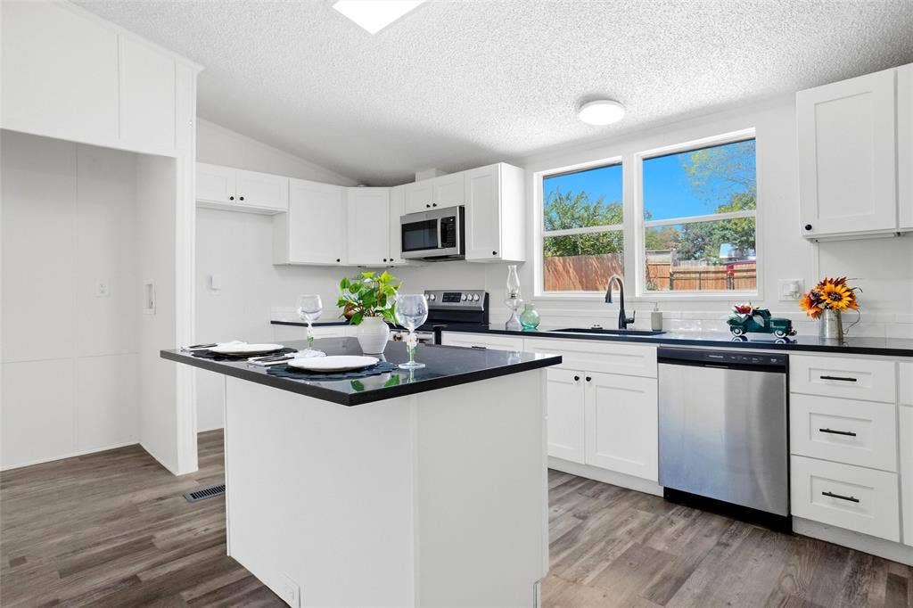276 Wonder Drive, Springtown, TX 76082 276 Wonder Drive, Springtown, TX 76082