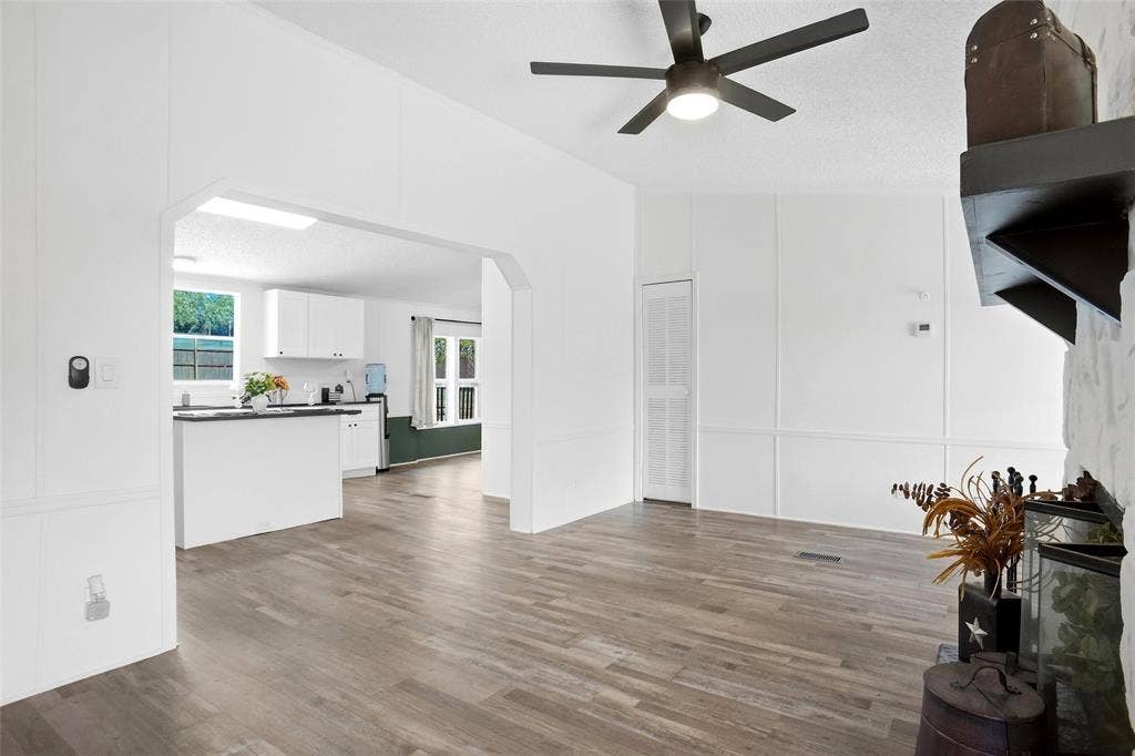 276 Wonder Drive, Springtown, TX 76082 View from Family Room to Kitchen