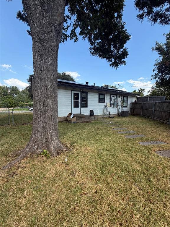 1324 Dale Drive, Garland, TX 75041 1324 Dale Drive, Garland, TX 75041