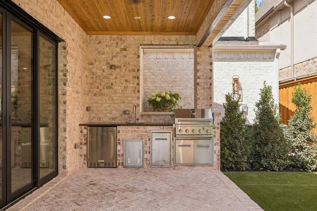 6250 Palo Pinto Avenue, Dallas, TX 75214 6250 Palo Pinto Avenue, Dallas, TX 75214