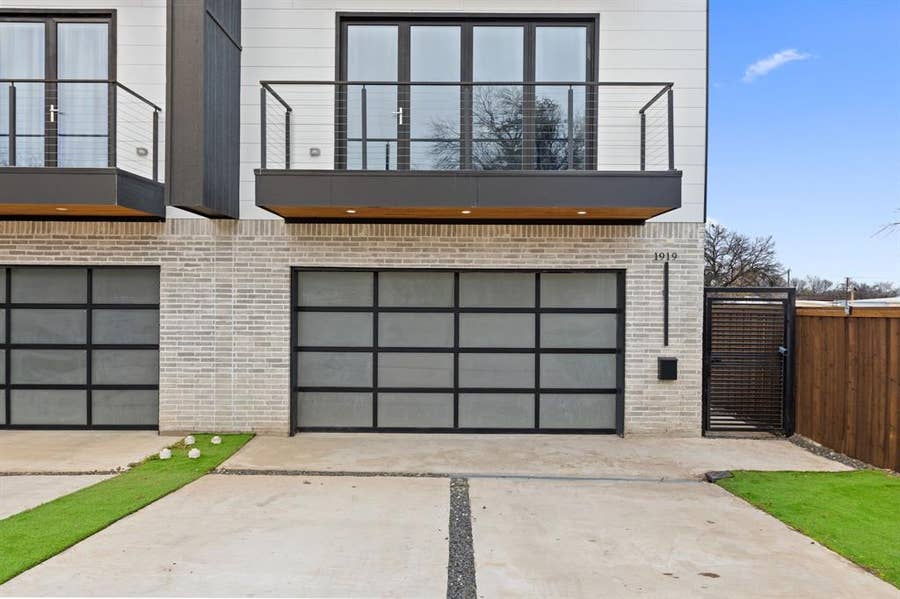 Property photo for 1919 Pollard Street, Dallas, TX