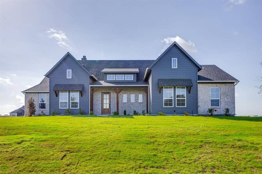 Property photo for 420 Harvest Time Lane, Venus, TX