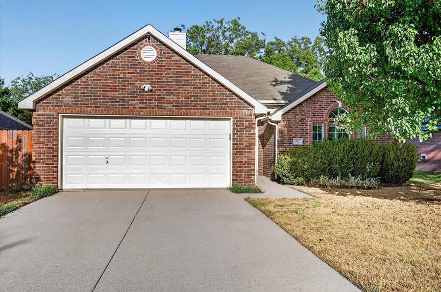 Property photo for 912 Cole Avenue, Denton, TX