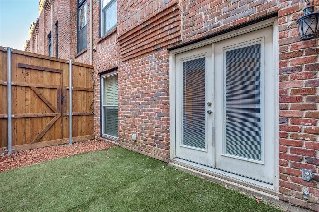 4231 Holland Avenue, #A, Dallas, TX 75219 4231 Holland Avenue, #A, Dallas, TX 75219
