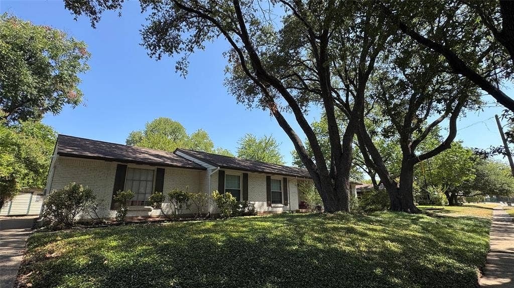 3543 Warick Drive, Dallas, TX 75229