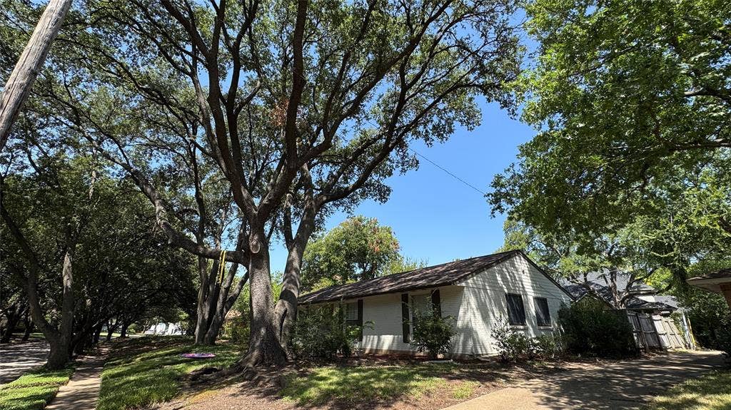 3543 Warick Drive, Dallas, TX 75229