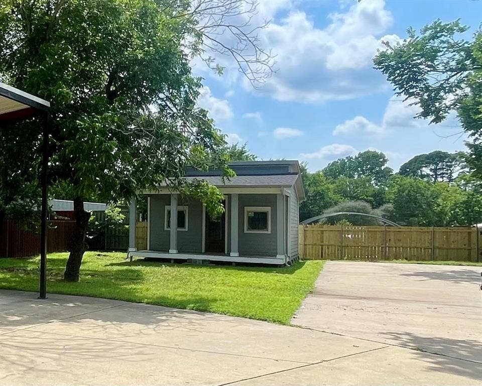 1111 Ervin Lane, Mesquite, TX 75149 1111 Ervin Lane, Mesquite, TX 75149